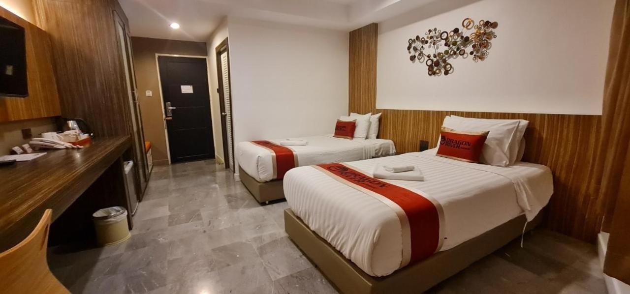 Dragon River Avenue Phitsanulok Exterior photo