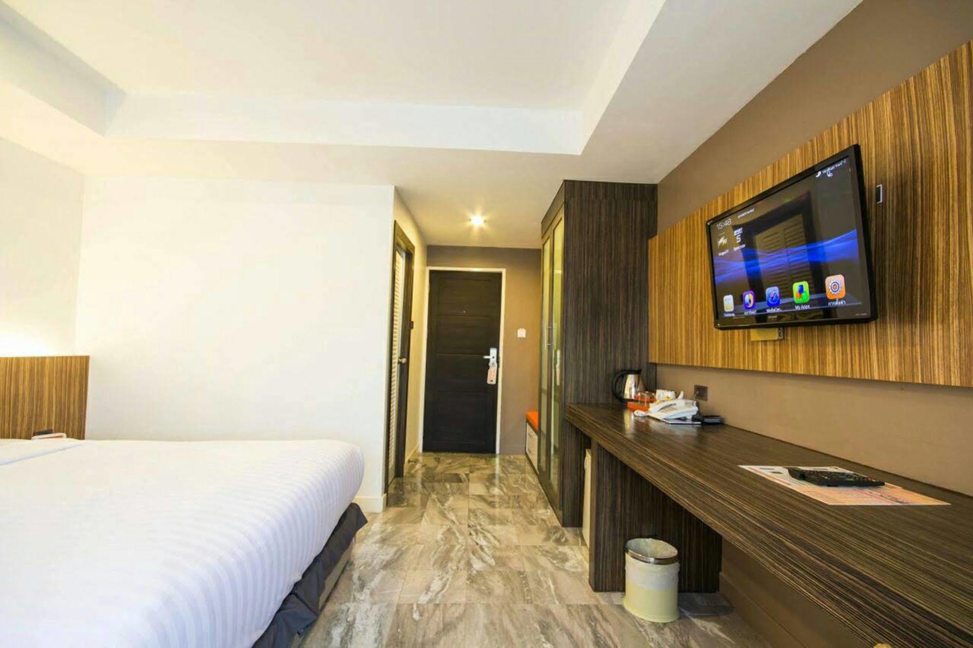 Dragon River Avenue Phitsanulok Exterior photo