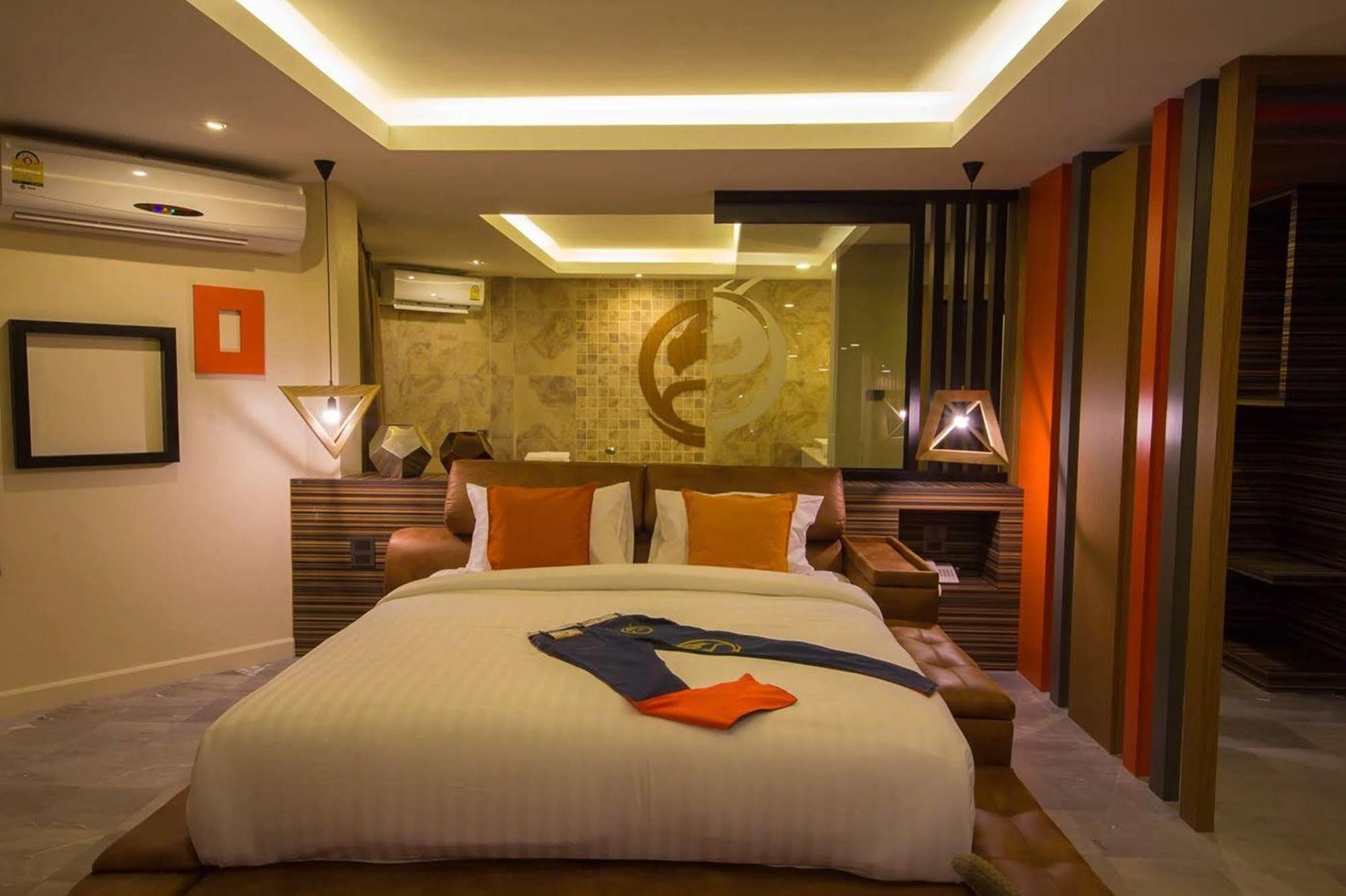 Dragon River Avenue Phitsanulok Exterior photo